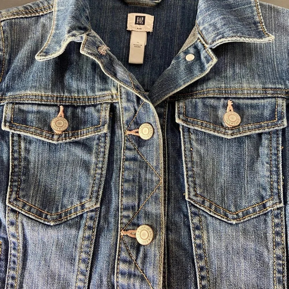 GAP Denim Jacket – Size XL Youth – Medium Wash – Classic Trucker Style